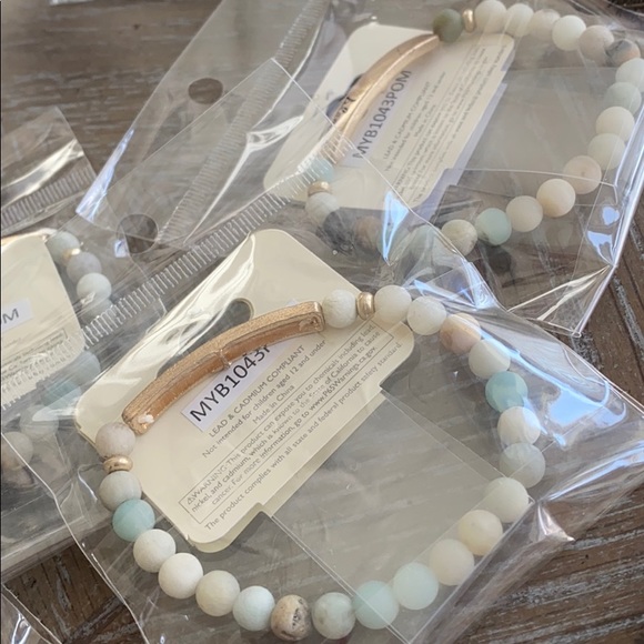 Blessed natural stone stretch bracelet - Picture 5 of 6